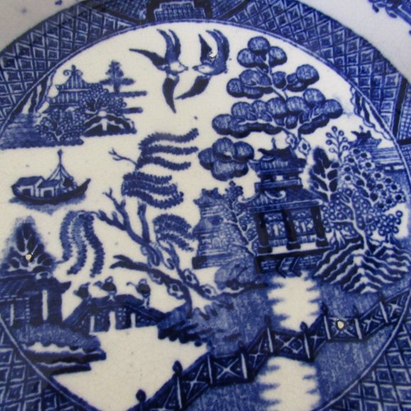VINTAGE BLUE WILLOW 10 INCH PLATE. - Picture 2 of 5